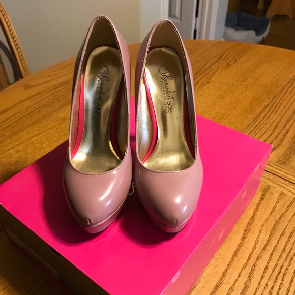 Rose Platform High Heels - Picture 2 of 7